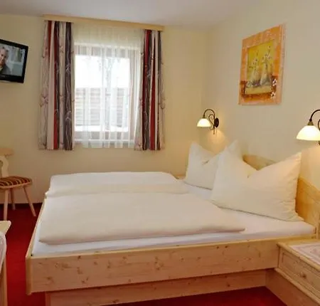 Hotel-pension Schwarzenhof Frühstückspension Haus im Ennstal