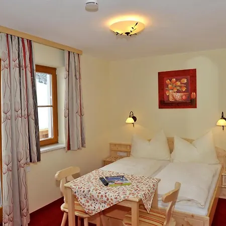 Hotel-pension Schwarzenhof Frühstückspension Haus im Ennstal